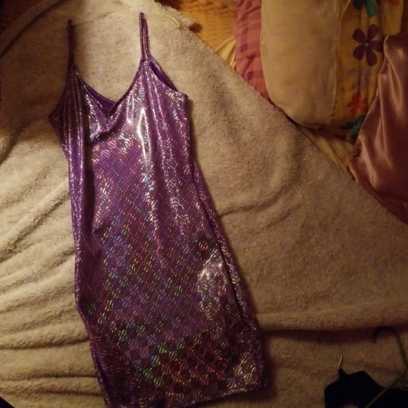 Dress - Picture 2 of 2